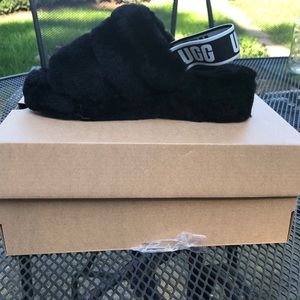 UGG slippers never worn